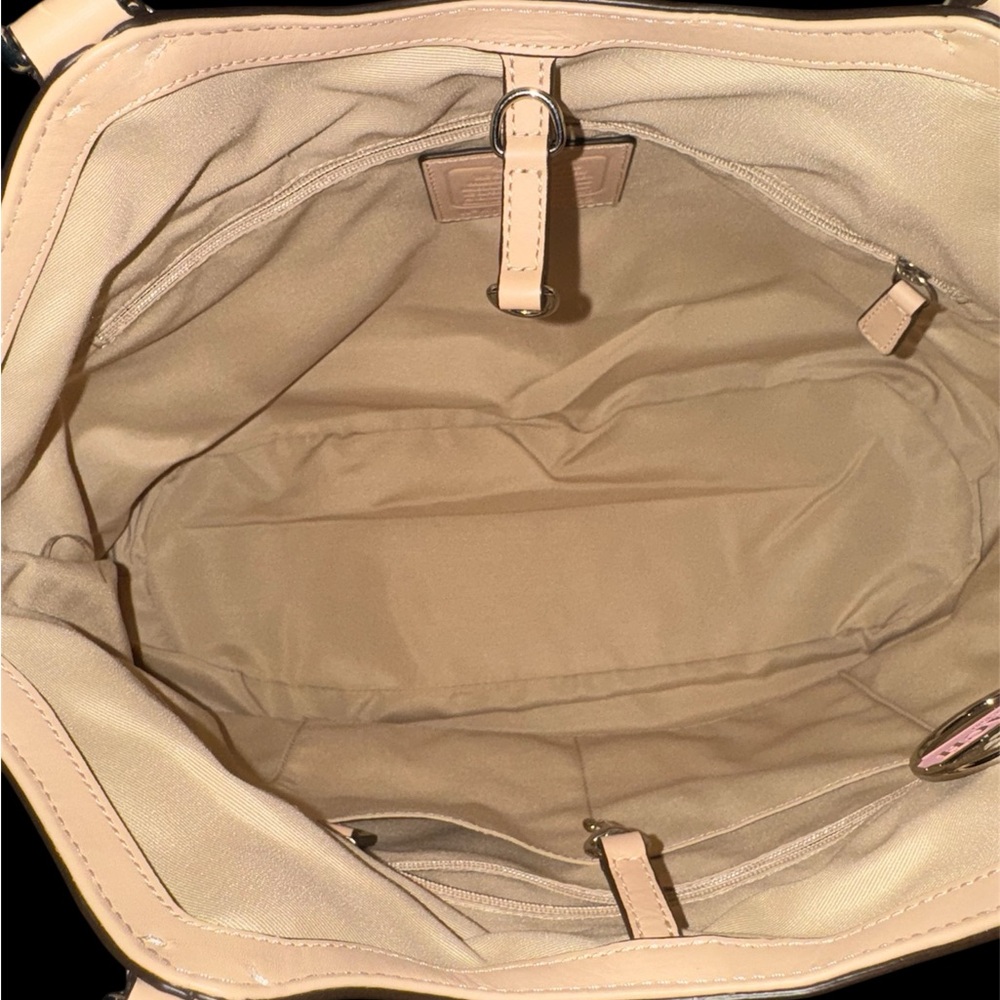 Coach Devin Signature Stripe Shoulder Tote Bag LIKE NEW - Picture 8 of 8